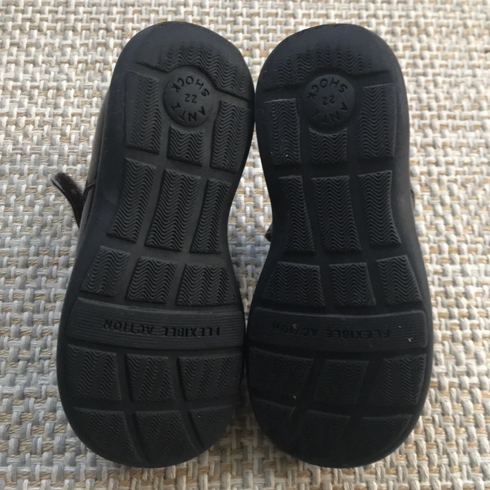 Primigi Leather Mary Jane (size 22)